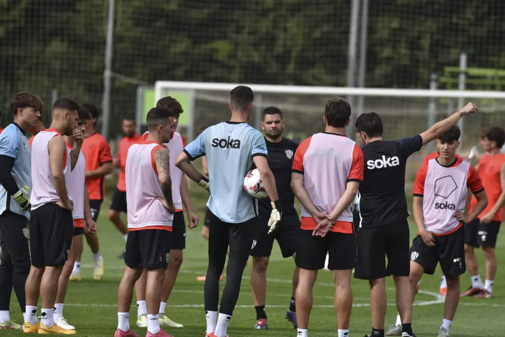 Los azulgranas no se han entrenado este domingo y han acudido a la localidad de Campo para realizar una actividad de ráfting.