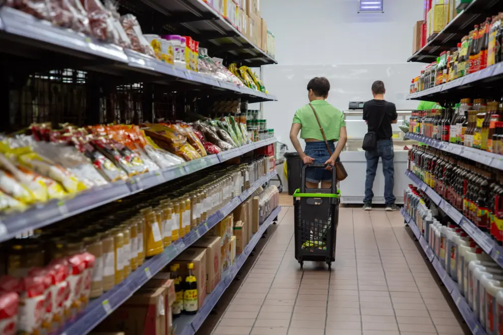 Los productos del supermercado Food Cash de Zaragoza se traen directamente de países asiáticos.