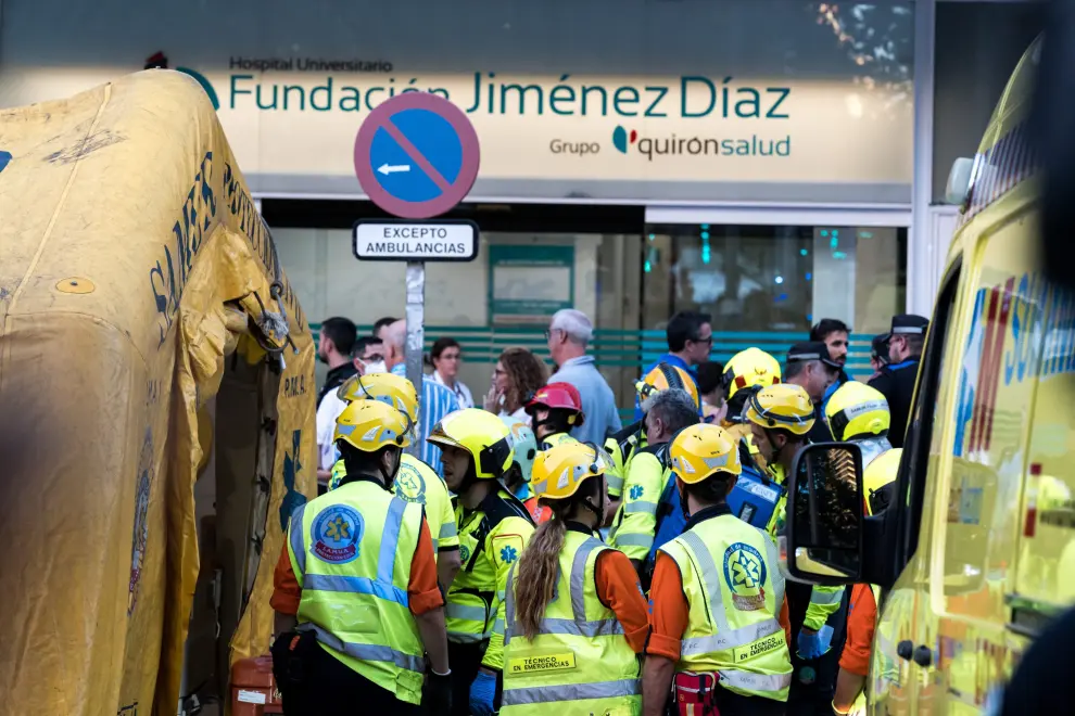 Bomberos extinguen un incendido en la Fundación Jiménez Díaz
