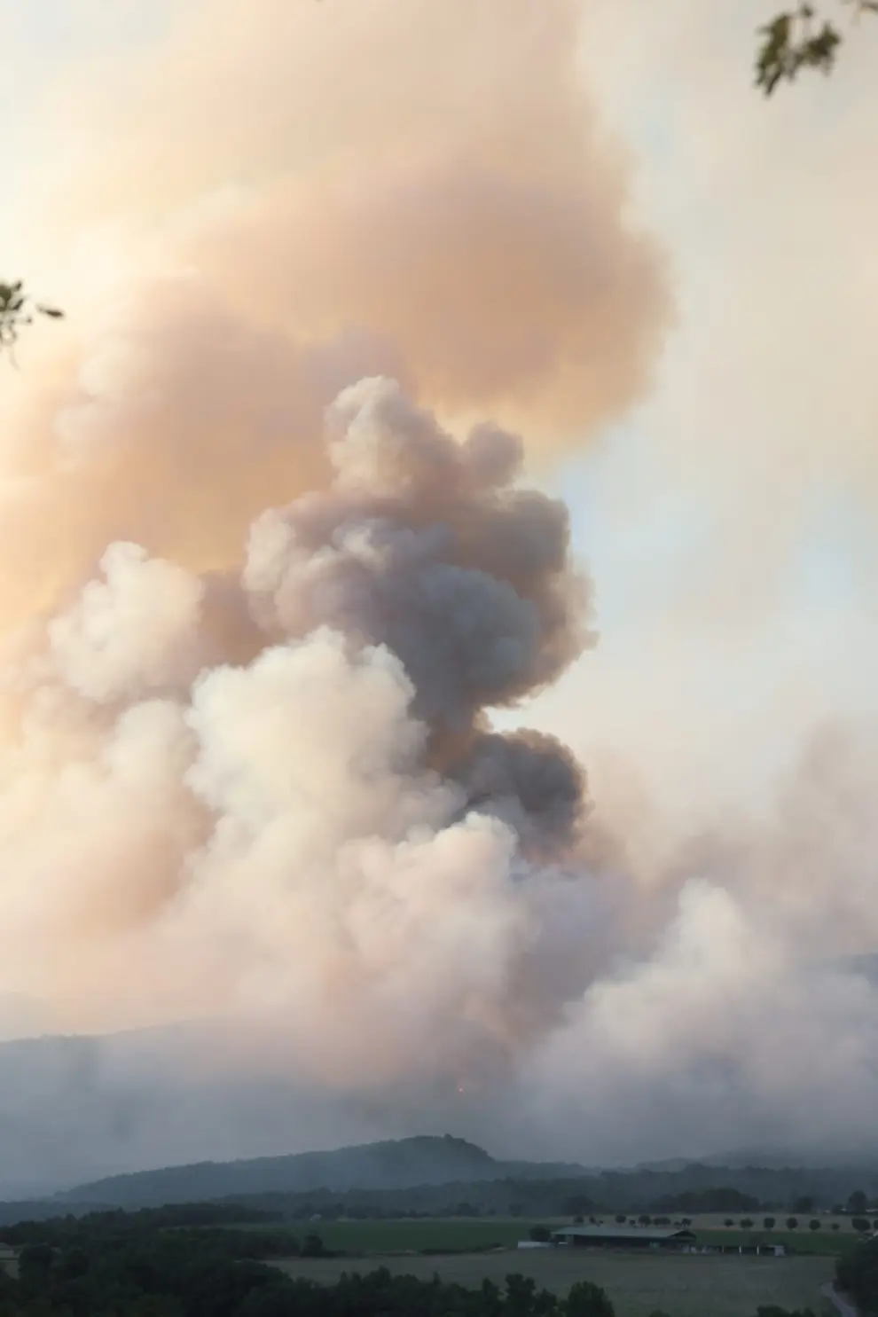 Fotos del incendio forestal en El Pueyo de Araguás