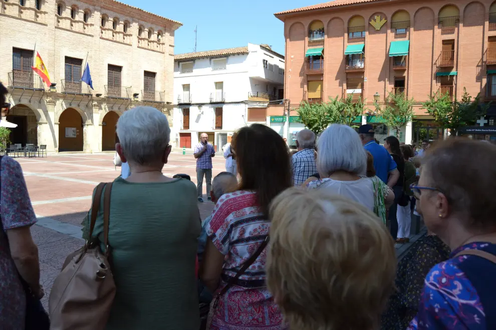 Concentración en la plaza de España de Ateca por el fallecimiento de la menor