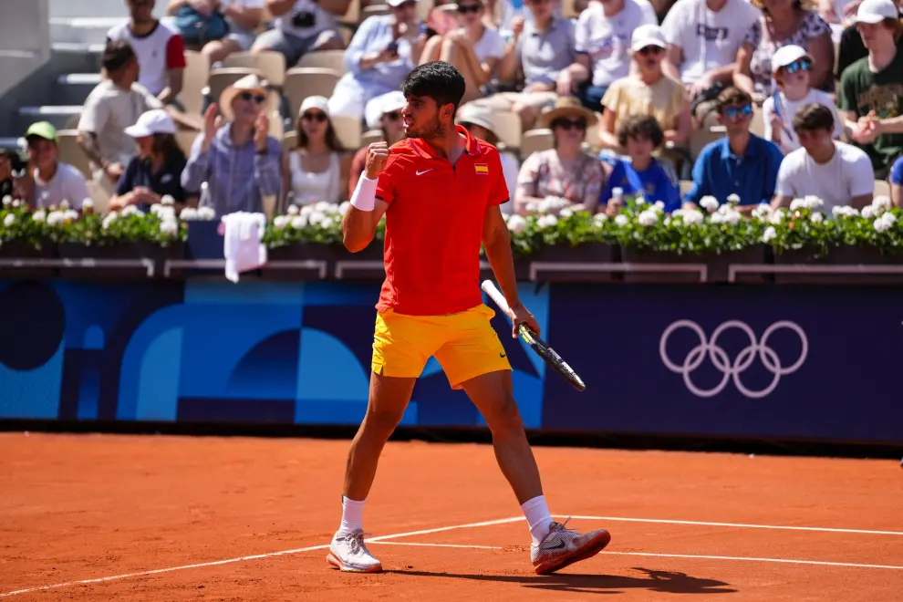 Carlos Alcaraz of Spain in action against Roman Safiullin of Individual Neutral Athlete during Mens Singles Third Round Tennis match on Court Suzanne-Lenglen during the Paris 2024 Olympics Games on July 31, 2024 in Paris, France...AFP7 ..31/07/2024 ONLY FOR USE IN SPAIN [[[EP]]]