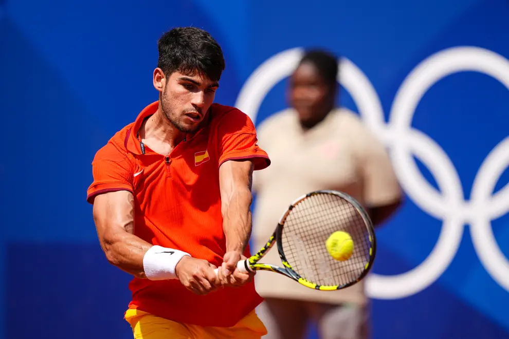 Carlos Alcaraz of Spain in action against Roman Safiullin of Individual Neutral Athlete during Mens Singles Third Round Tennis match on Court Suzanne-Lenglen during the Paris 2024 Olympics Games on July 31, 2024 in Paris, France...AFP7 ..31/07/2024 ONLY FOR USE IN SPAIN [[[EP]]]