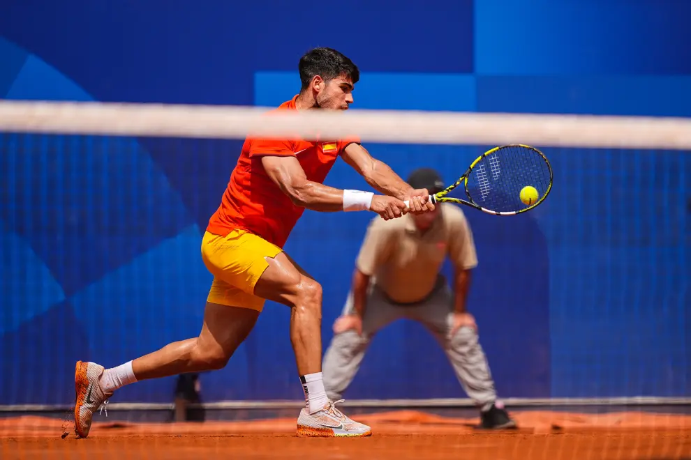 Carlos Alcaraz of Spain in action against Roman Safiullin of Individual Neutral Athlete during Mens Singles Third Round Tennis match on Court Suzanne-Lenglen during the Paris 2024 Olympics Games on July 31, 2024 in Paris, France...AFP7 ..31/07/2024 ONLY FOR USE IN SPAIN [[[EP]]]