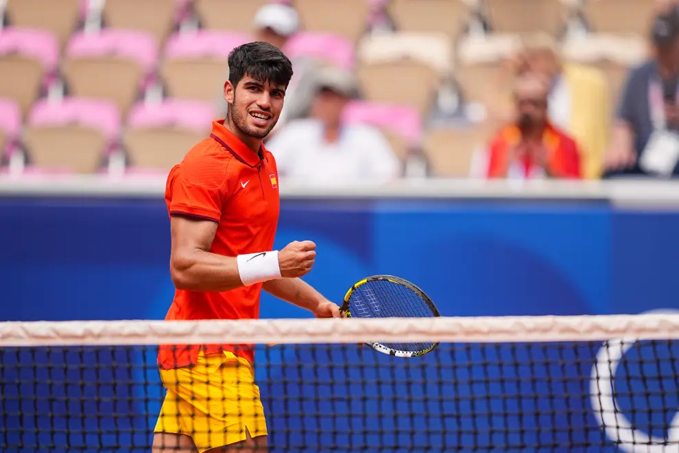 Carlos Alcaraz of Spain gestures against Roman Safiullin of Individual Neutral Athlete during Mens Singles Third Round Tennis match on Court Suzanne-Lenglen during the Paris 2024 Olympics Games on July 31, 2024 in Paris, France...AFP7 ..31/07/2024 ONLY FOR USE IN SPAIN [[[EP]]]