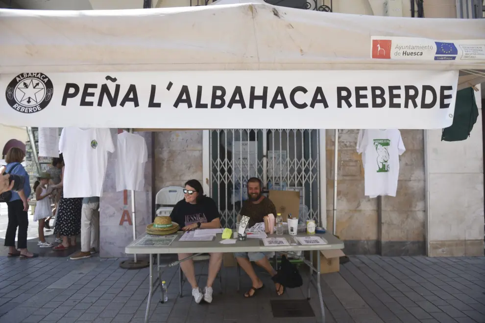 Campaña de socios de las peñas de Huesca para San Lorenzo.