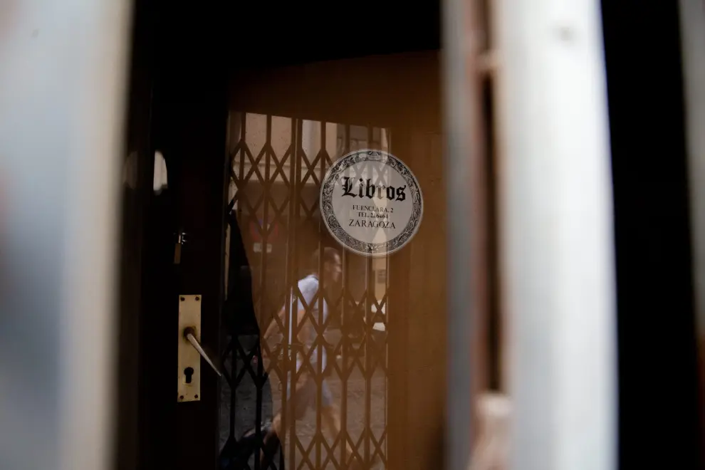 Puerta de Libros, en la calle de Fuenclara de Zaragoza.