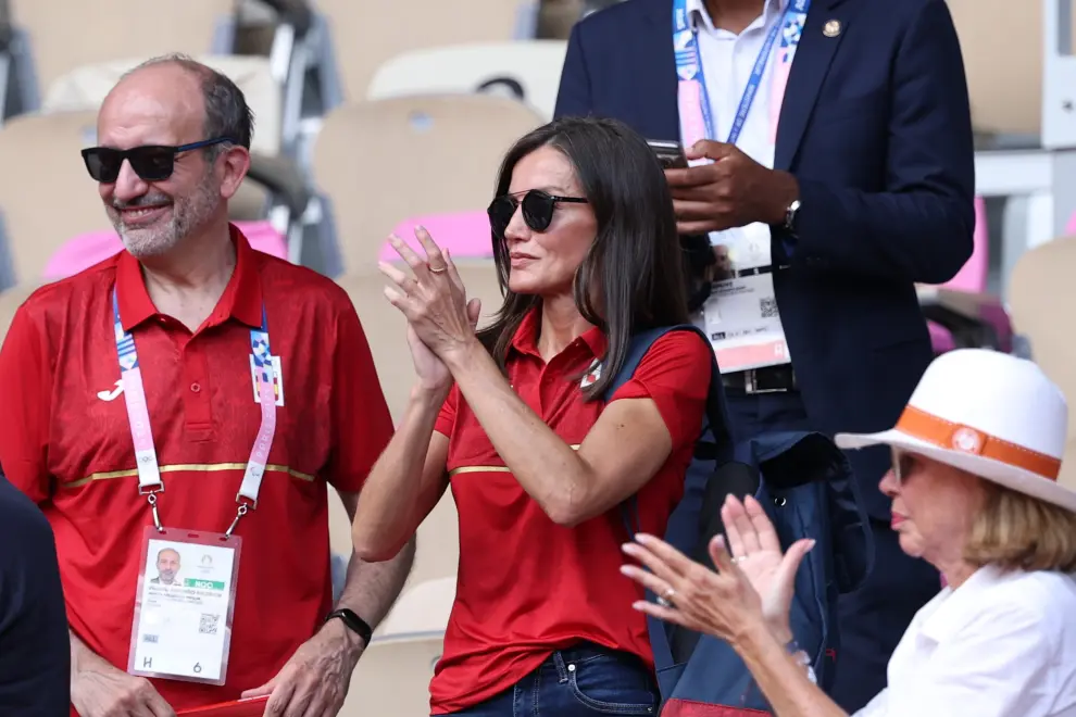 La reina Letizia anima a la delegación española en los Juegos Olímpicos de París