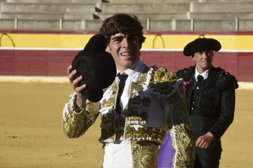 Novillada sin picadores en la plaza de Huesca.