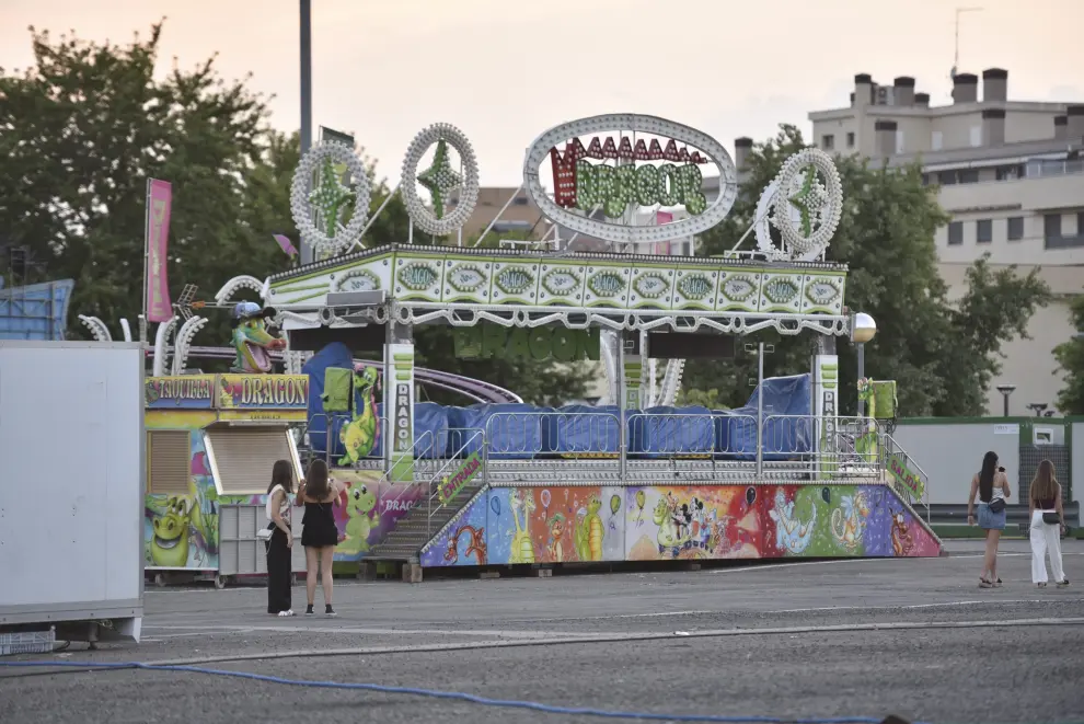 El recinto ferial de Huesca contará con una treintena de atracciones y otra treintena de puestos de comida, casetas de juegos y tómbolas.