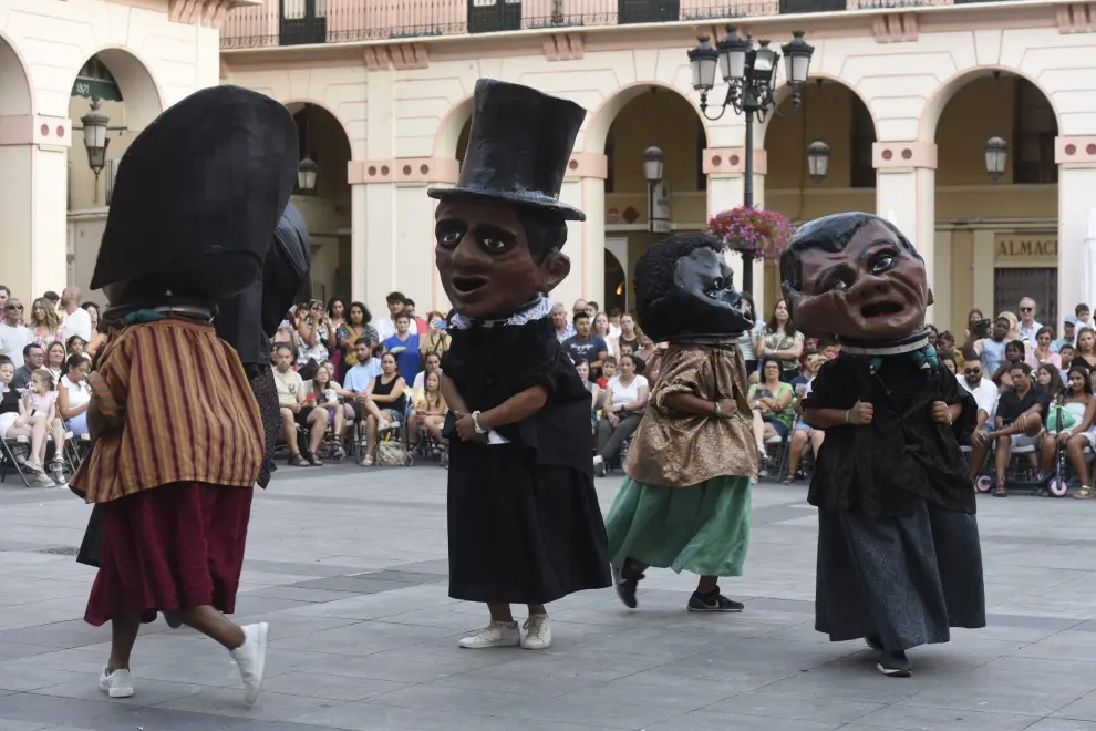 Gigantes, cabezudos y caballicos de Huesca.