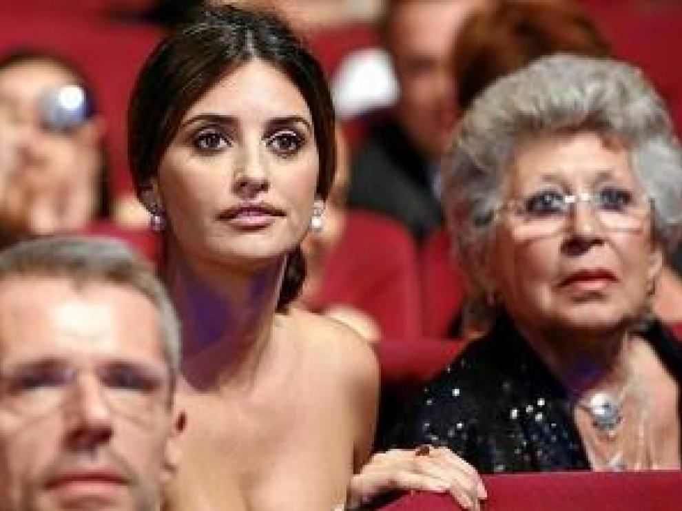 Penélope Cruz y Pilar Bardem, en la gala de clausura.