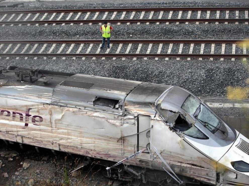 La máquina tractora del tren Alvia siniestrado