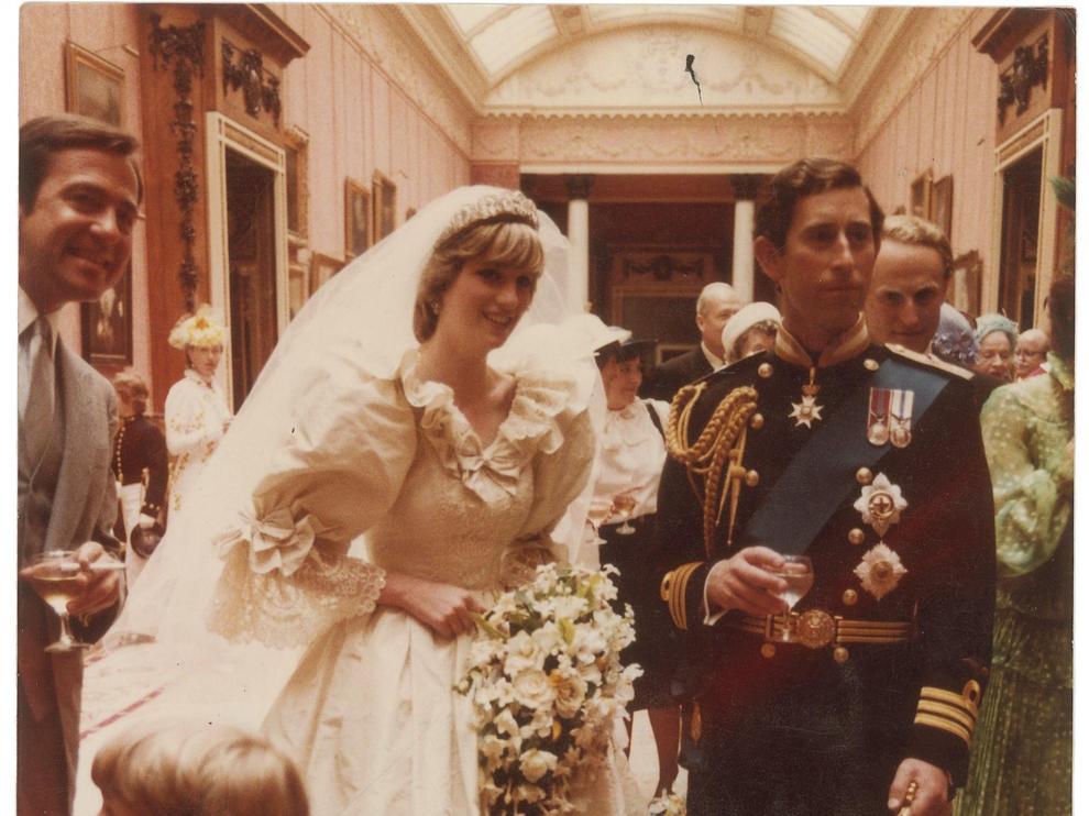 Imagen de archivo de la boda de Lady Di y su esposo el príncipe Carlos.