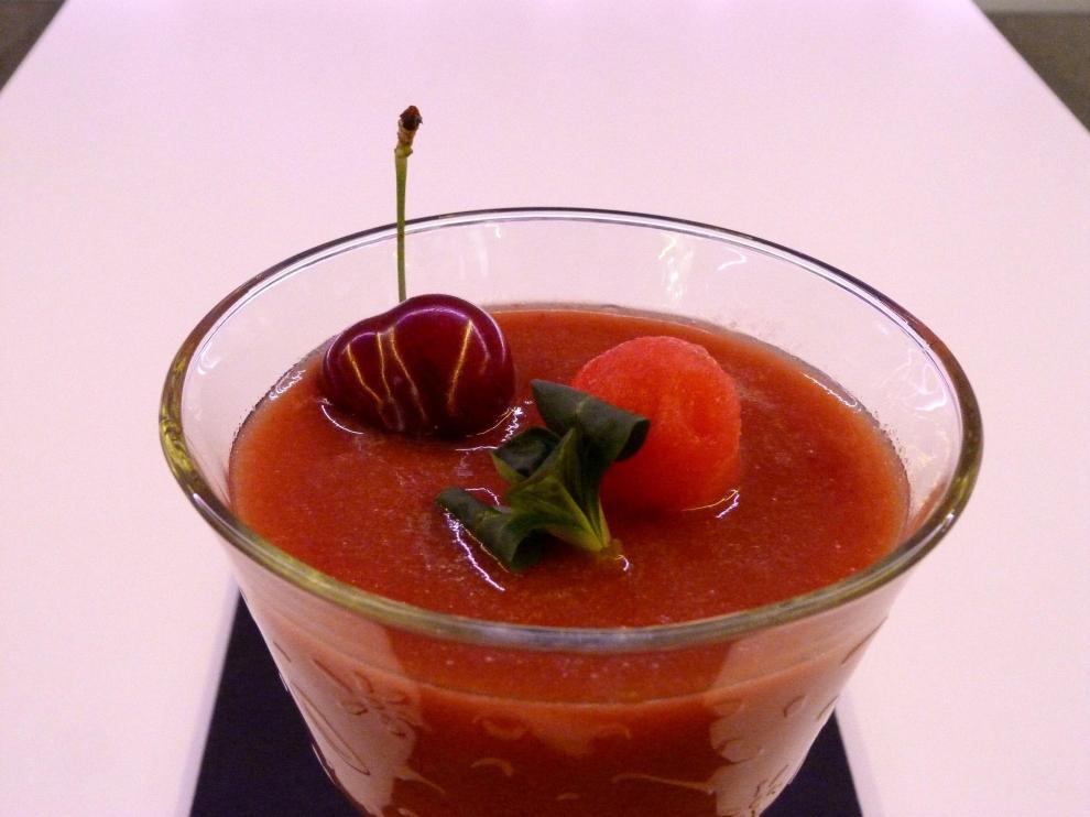 Receta de gazpacho de cerezas y sandía.