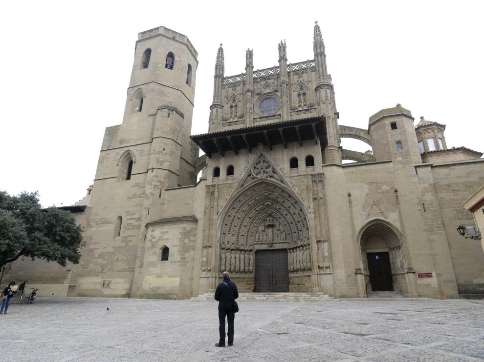 Imagen de la fachada de la Catedral de Santa María de Huesca