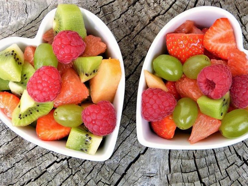 La fruta es un alimento fundamental si quieres comer sano.