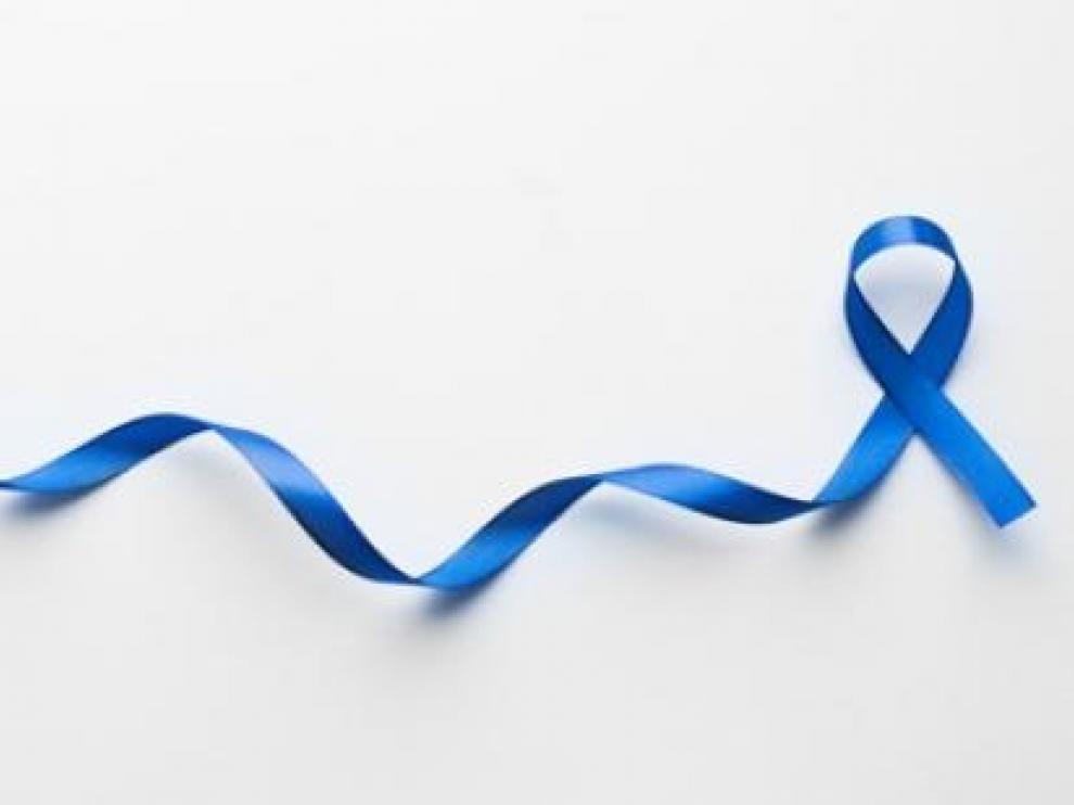 Lazo conmemorativo del cáncer de colon.