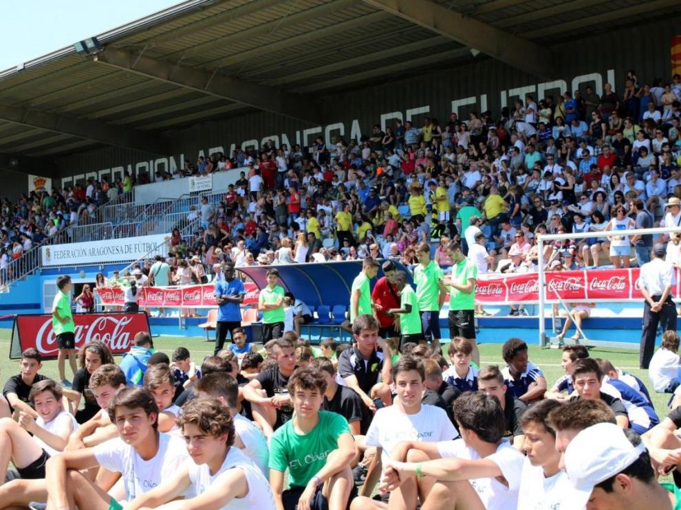 Fútbol. XLII Día del Fútbol Base. Trofeos