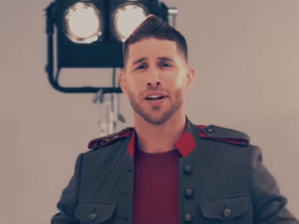 Fotograma del videoclip 'Otra estrella en el corazón', de Sergio Ramos y Demarco Flamenco.