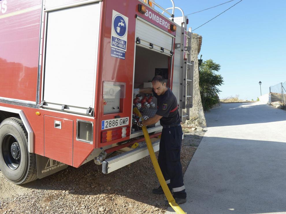 Un camión cisterna de los Bomberos, en una imagen de archivo.