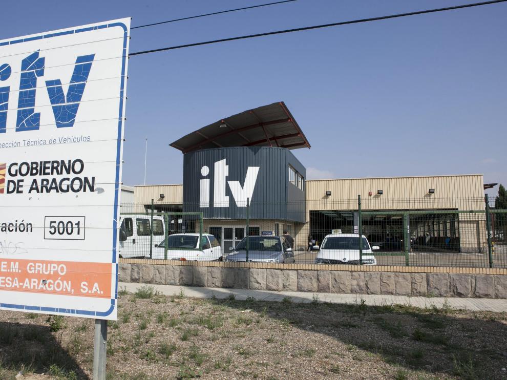 Fachada de la ITV de Malpica en Zaragoza, donde se detectaron las irregularidades.