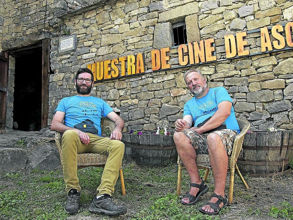 Miguel Cordero derecha y Néstor Prades, codirectores del Festival de Ascaso.