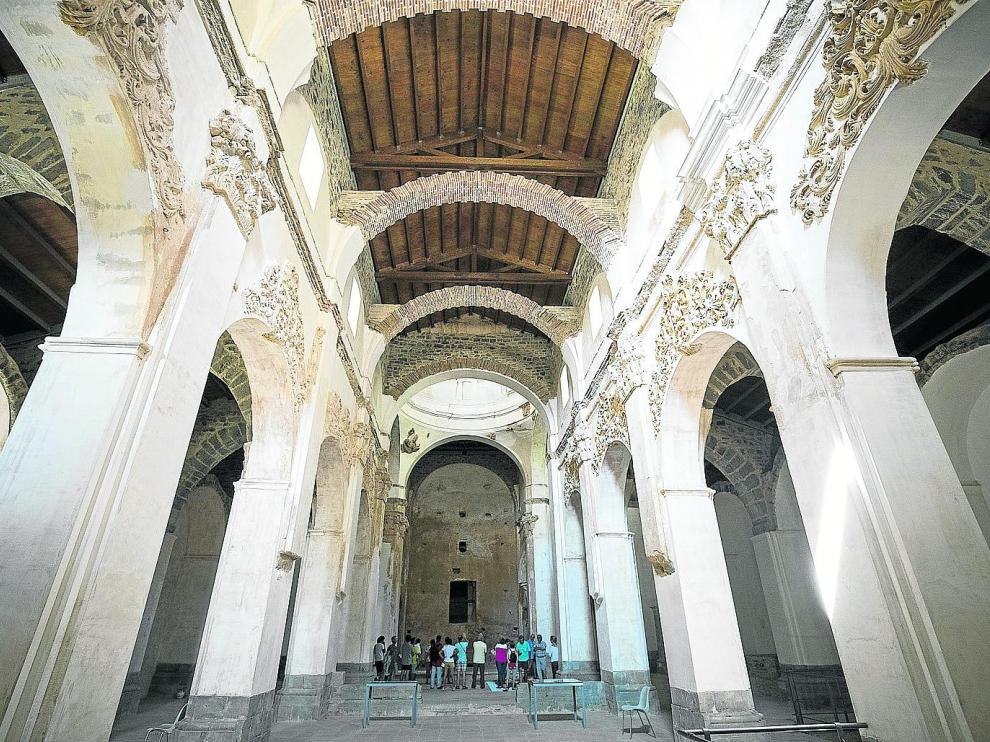 La iglesia de San Victorián, joya histórica del Monasterio, durante una de las visitas guiadas.
