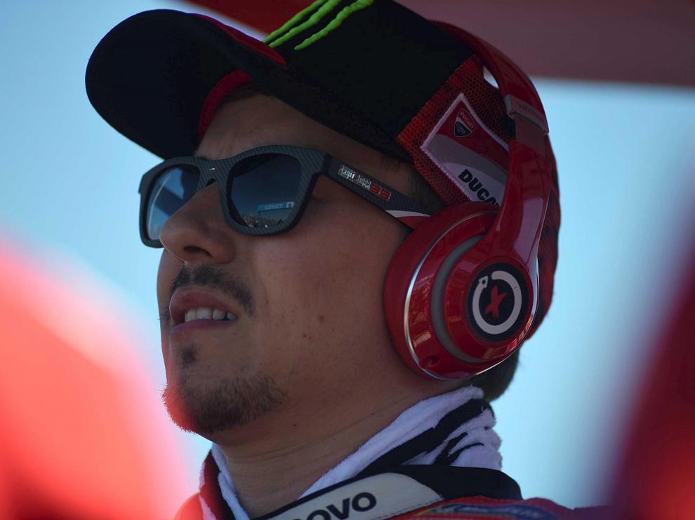 Caída de Jorge Lorenzo en Motorland.