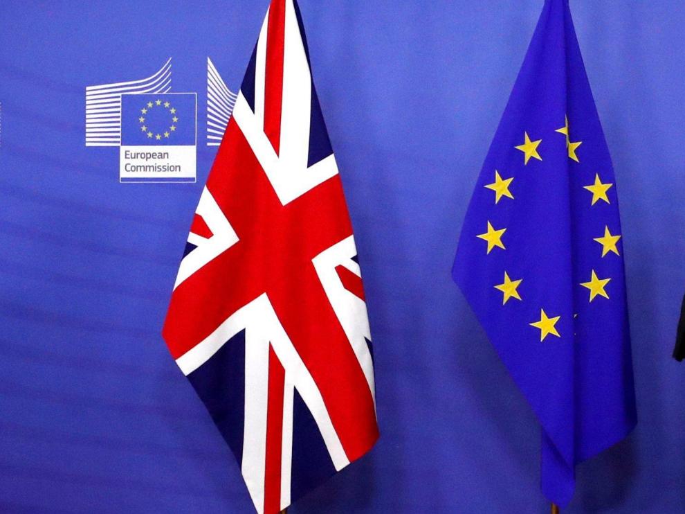 Teresa May, primera ministra británica,en imagen de archiv junto al presidente de la Comisión Europea, Jean-Claude Juncker.