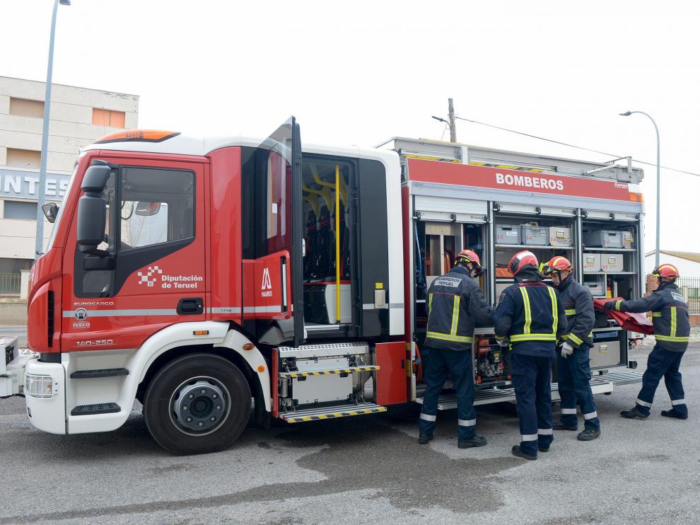 Bomberos de la DPT en el parque de extinción de Teruel.