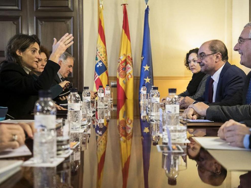 17 de diciembre. La ministra de Transición Ecológica, Teresa Ribera, avisa en Zaragoza que no autorizará a Endesa el cierre de la térmica de Andorra sin un plan de inversiones
