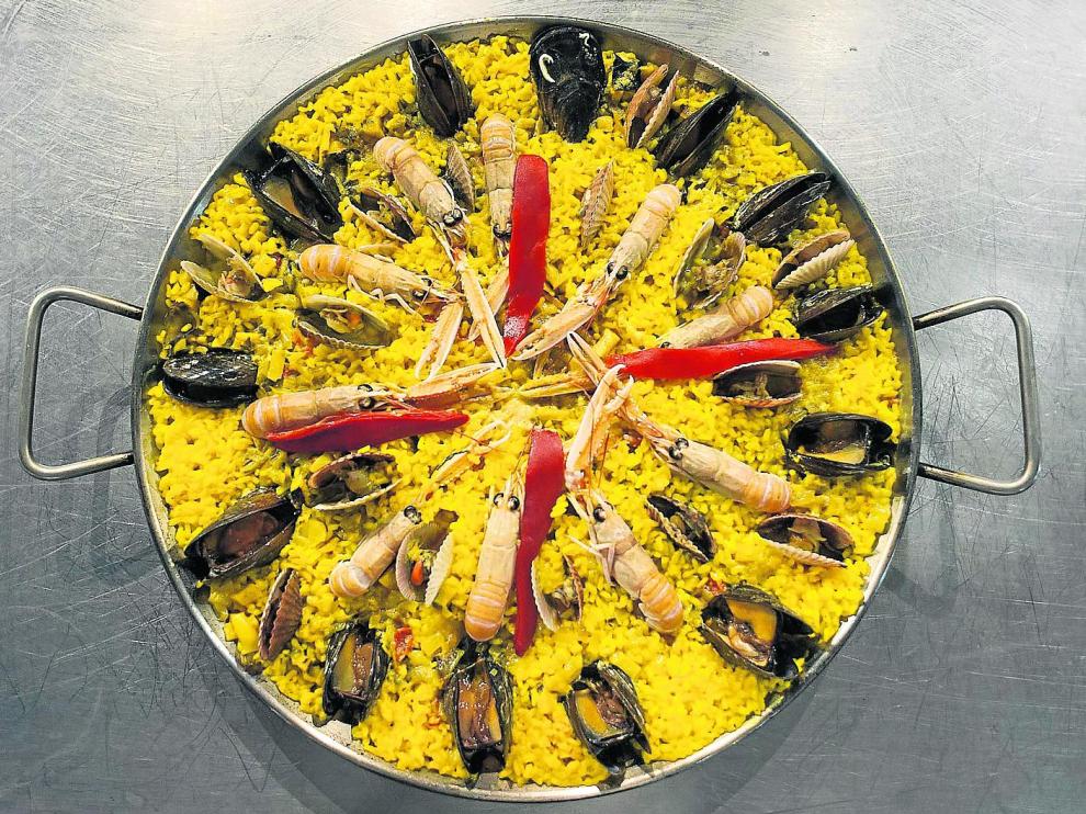La paella de marisco, una de las preparaciones con arroz más solicitadas en los establecimientos especializados.