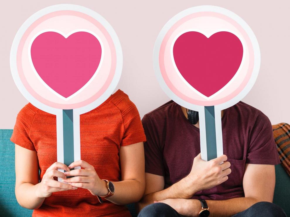 'Match' entre Tinder y Stradivarius por San Valentín: una colección, un viaje y una fiesta en Londres