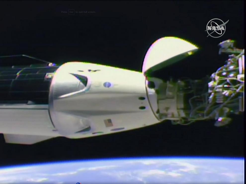 La cápsula de SpaceX se acopla con éxito a la Estación Espacial InternacionaI