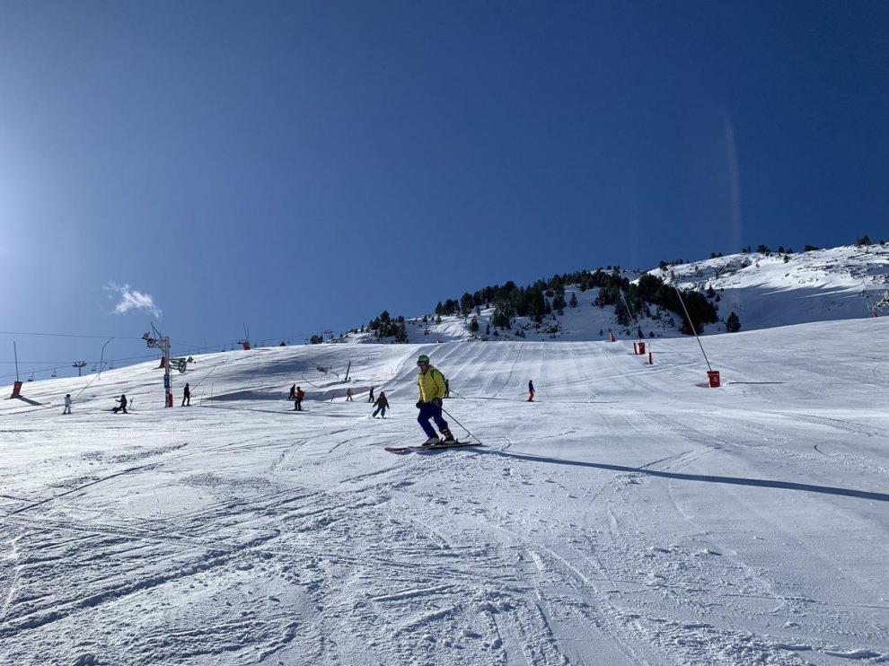 Imágenes de la nieve caída en las últimas horas en las estaciones de esquí