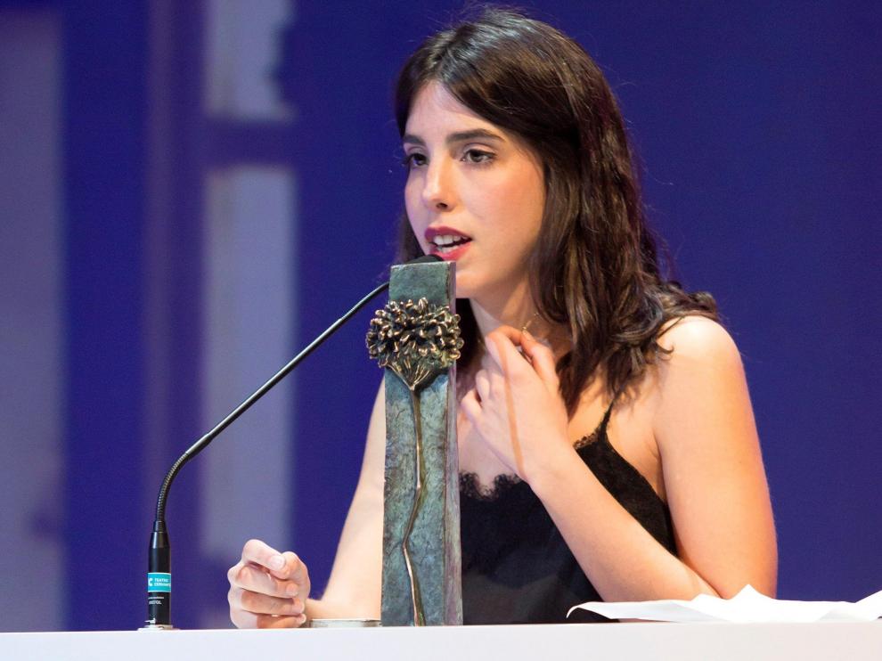 Marta Lallana, codirectora de 'Ojos Negros', recoge la Bizgana de Plata a la mejor película española en la sección Zonazine del Festival de Cine de Málaga.