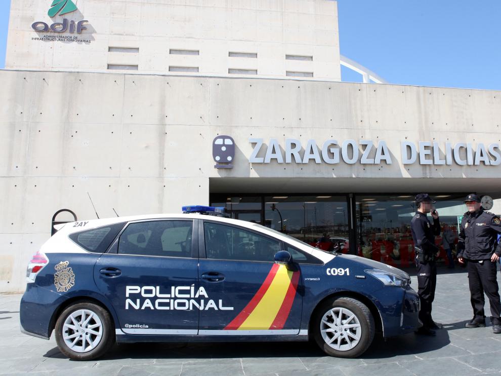 Policía estación de Delicias