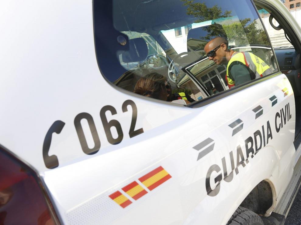 Imagen de archivo de un coche patrulla de la Guardia Civil.