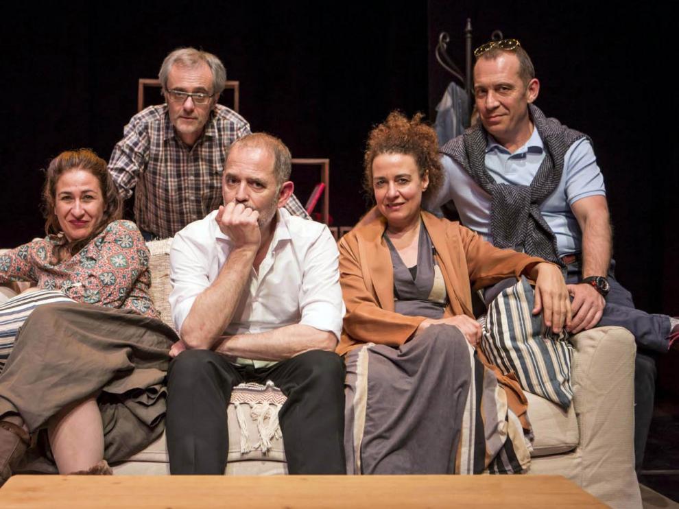 El elenco protagonista de 'El nombre', obra que puede verse en el Teatro del Mercado.