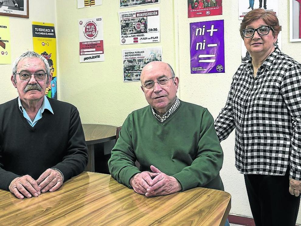 Tomás Yago, José Luis Romero y Mª Carmen Ledesma, de la Unión de Jubilados de UGT Aragón.