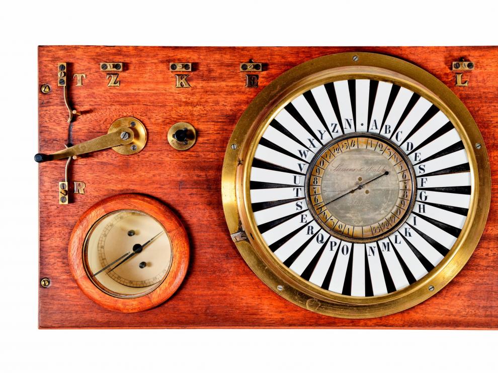 Réplica del telégrafo de aguja, según un modelo de 1847.