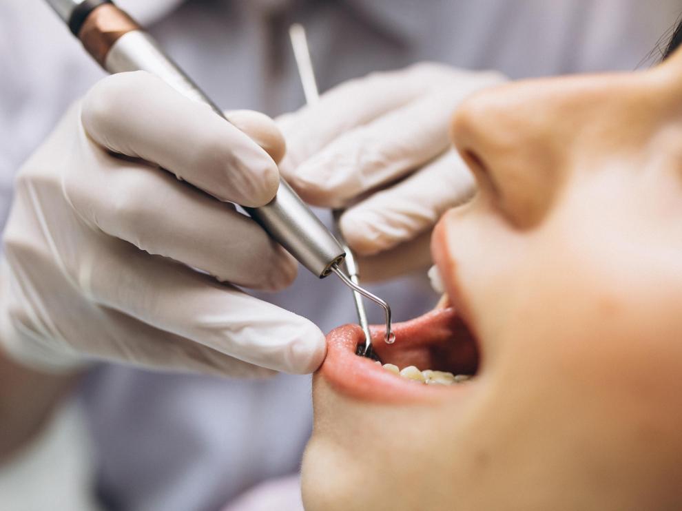 El 47 por ciento de los españoles tiene un poco, bastante o mucho miedo a acudir al dentista.
