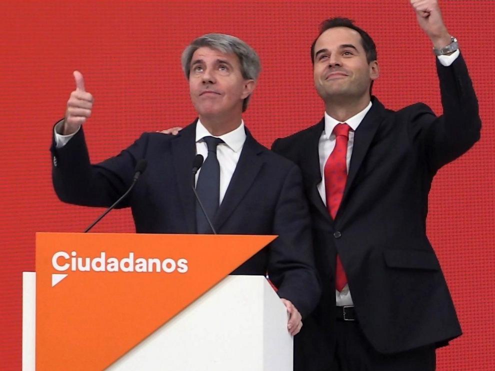 Ángel Garrido (izq.) junto a Ignacio Aguado en la presentación de la incorporación a Cs del expresidente madrileño.