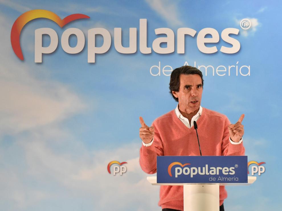 El expresidente del Gobierno de Aragón, José María Aznar, en un acto del PP en El Ejido (Almería).