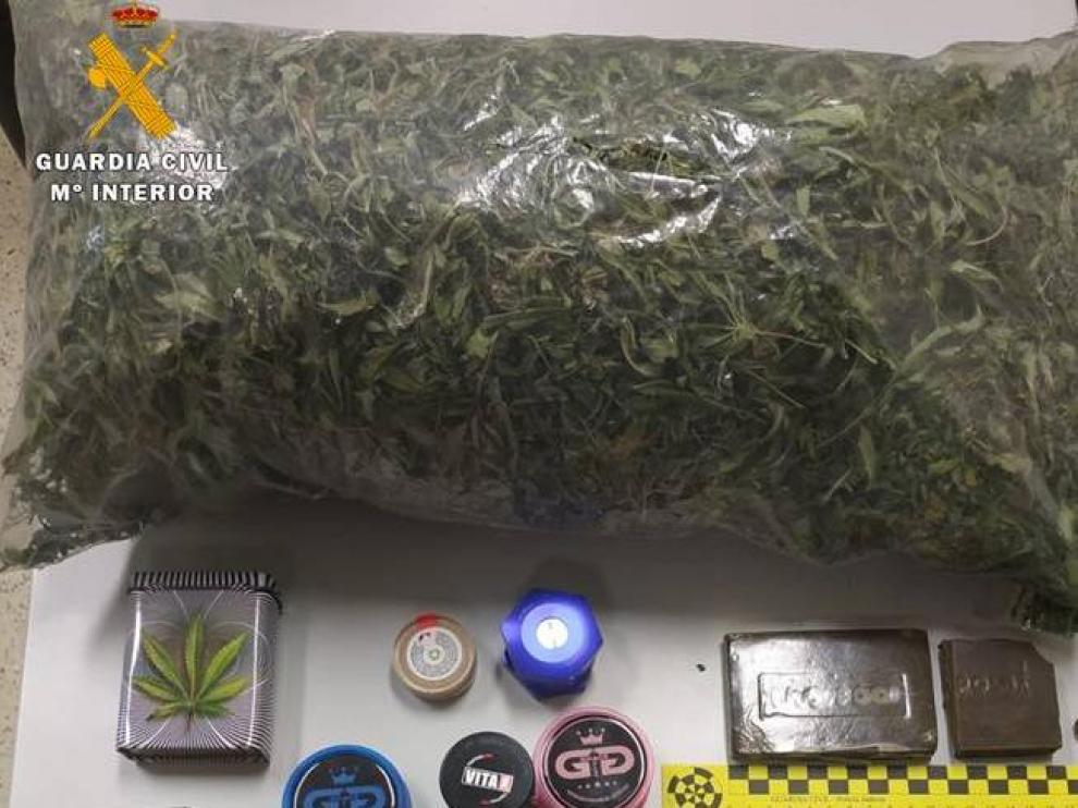 Un detenido por vender droga en una peña juvenil de Pinseque,