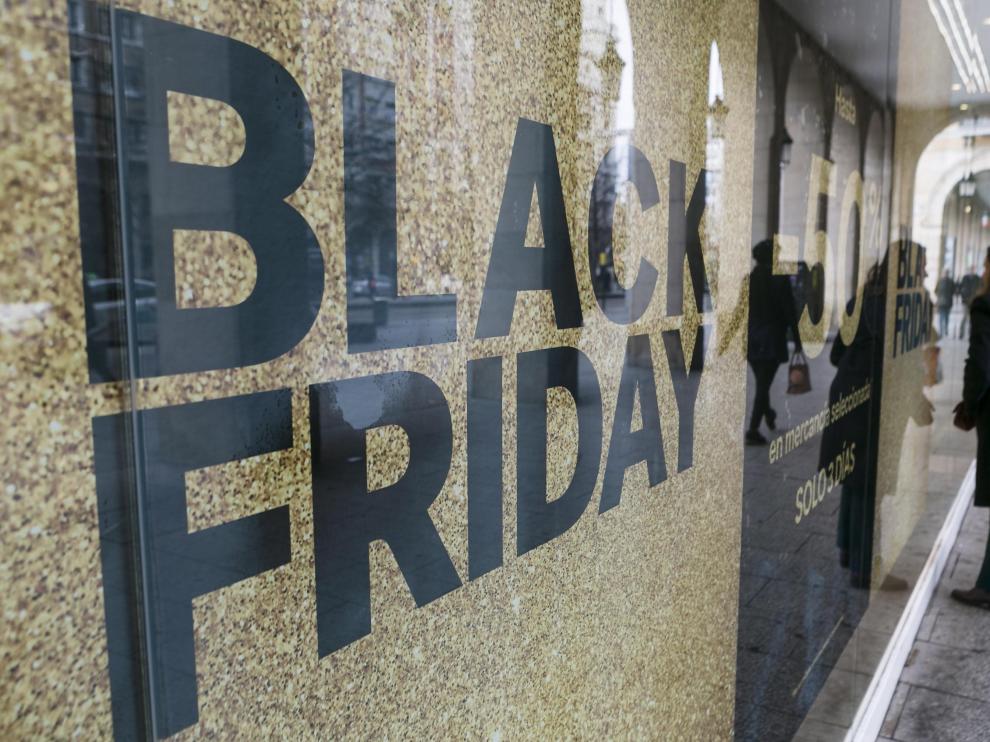 Este nuevo cambio en las aperturas de comercios en festivos quiere aprovechar el tirón del 'Black Friday'