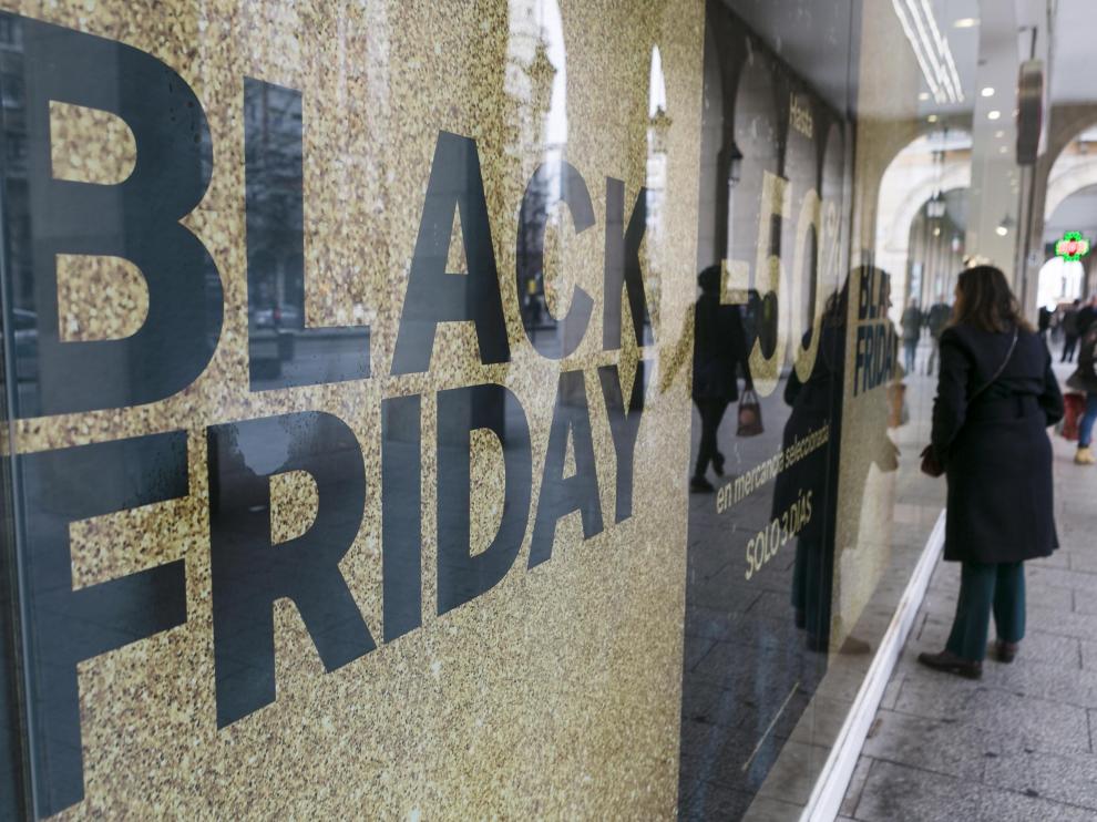 Este nuevo cambio en las aperturas de comercios en festivos quiere aprovechar el tirón del 'Black Friday'