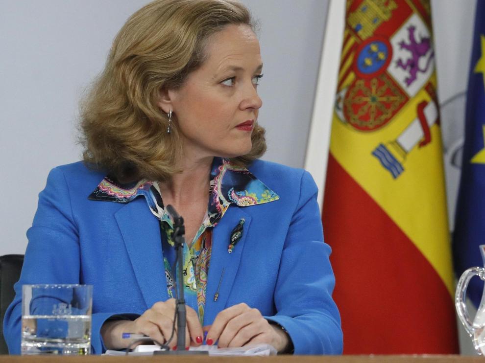 Nadia Calviño e Isabel Celaá en la rueda de prensa posterior al Consejo de Ministros.