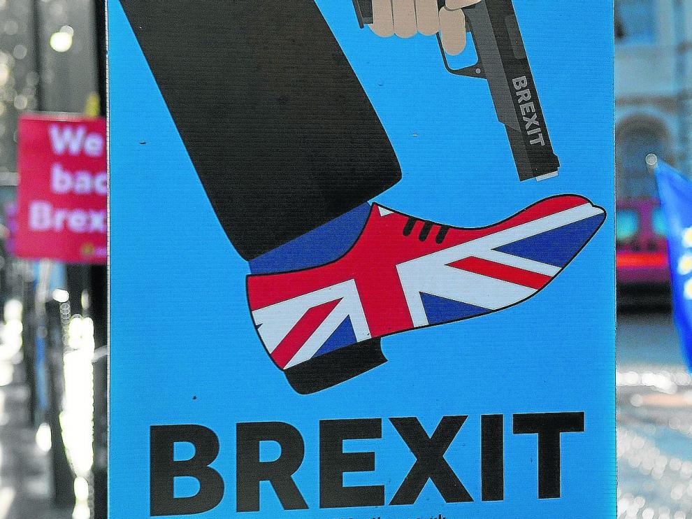 Manifestantes a favor de la Unión Europea defienden en Londres la campaña ‘People’s Vote’, que solicita una votación pública sobre el acuerdo final de ‘brexit’.